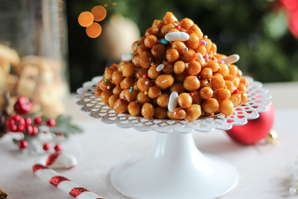 Struffoli Di Natale.Sapori Leggendari Del Natale La Rotonda Storia Degli Struffoli La Bussola