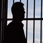 solo-i-poveri-vanno-in-galera