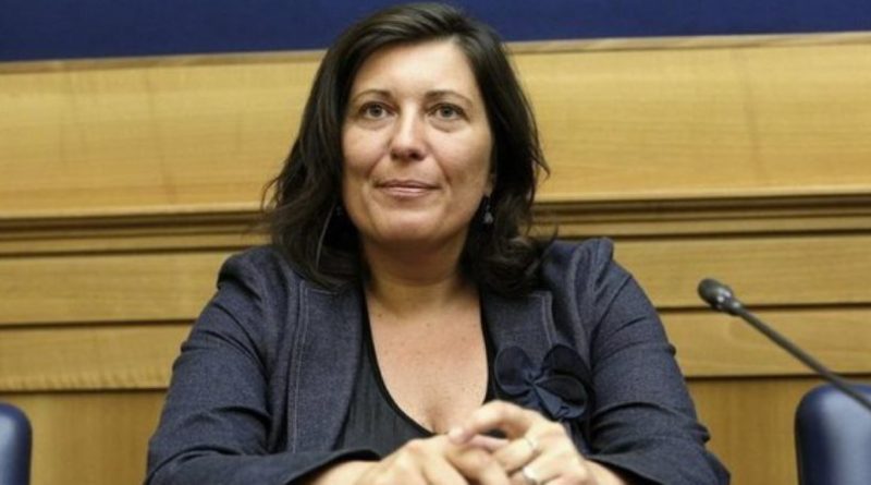 Sarà Valeria Ciarambino a sfidare De Luca alle regionali in Campania | La  Bussola TV