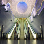 Stazione-Toledo-Oscar-Tusquets-Blanca-Crater-de-luz-e-Robert-Wilson-Relative-light.-photo-Peppe-Avallone-ANM-SpA