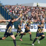 L’esultanza di capitan Ciro Poziello dopo il gol che ha aperto le marcature contro il Cassino