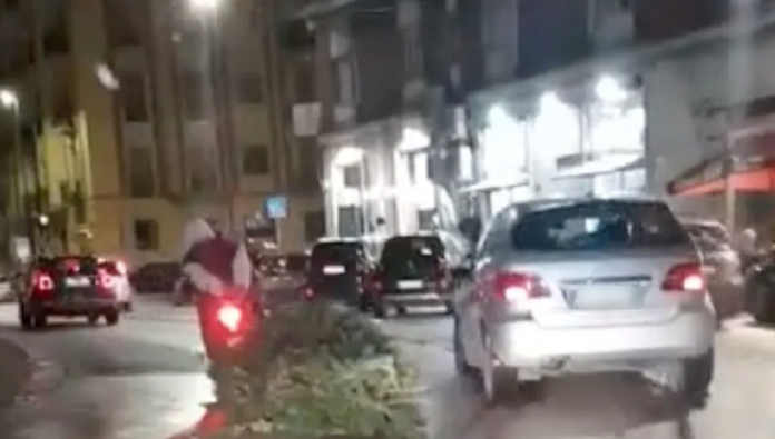 Napoli Albero di Natale rubato
