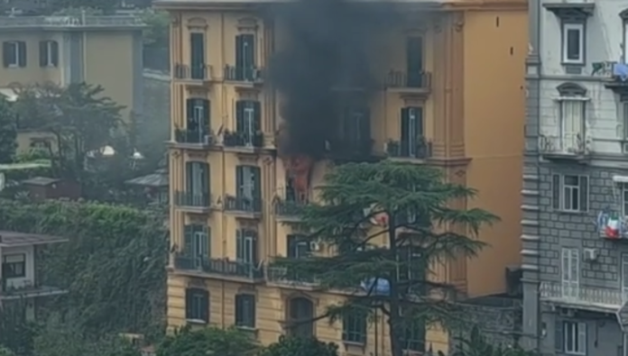 Incendio Napoli