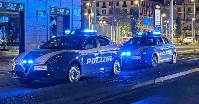 Napoli Polizia Corso Garibaldi