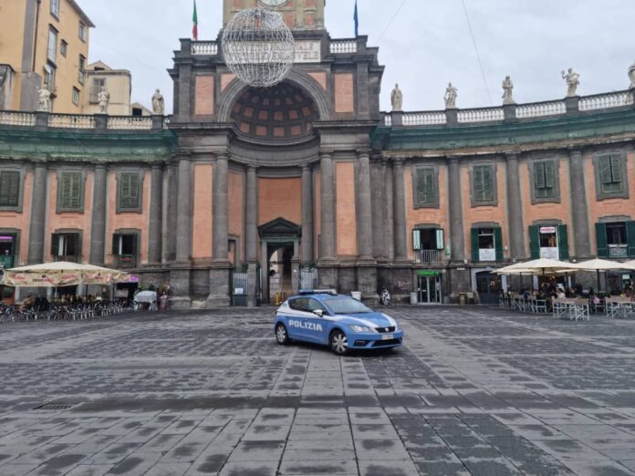 Polizia Piazza Dante