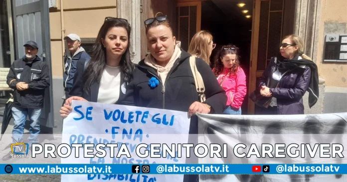 PROTESTA GENITORI CAREGIVER