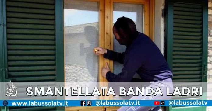 Castel Volturno banda ladri appartamento