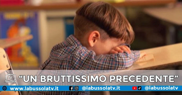 Bimbo autistico diffamato da maestre
