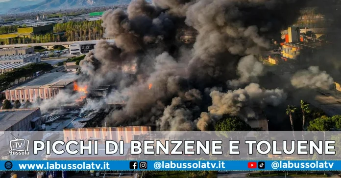 INCENDIO CAIVANO INQUINANTI