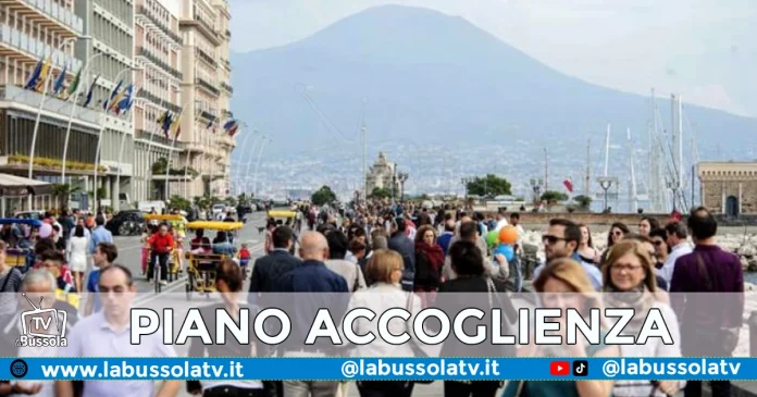 TURISTI NAPOLI PASQUA