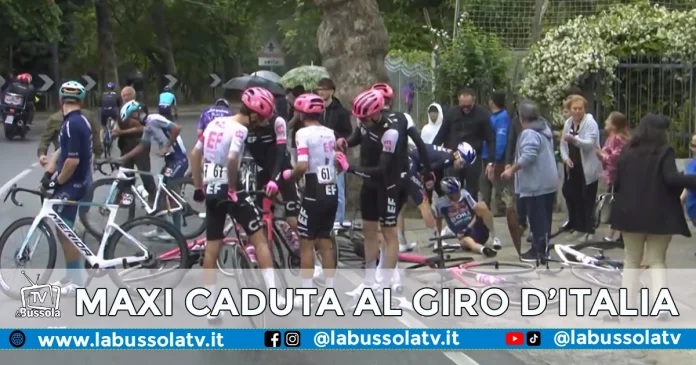 MAXI CADUTA GIRO D'ITALIA AVELLINO
