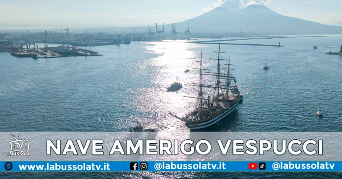 NAVE AMERIGO VESPUCCI NAPOLI