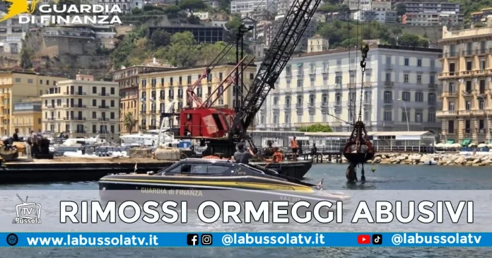 ORMEGGI ABUSIVI NAPOLI MERGELLINA VIA CARACCIOLO