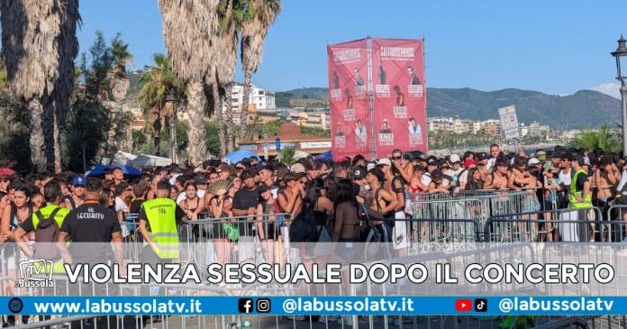 VIOLENZA SESSUALE CONCERTO CAPO PLAZA SALERNO