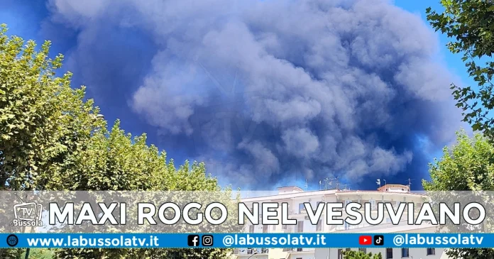 INCENDIO POMPEI SCAFATI TORRE ANNUNZIATA BOSCOREALE