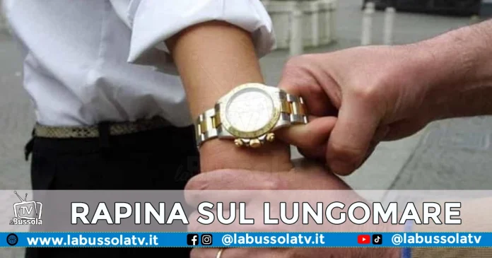 NAPOLI OROLOGIO 80MILA EURO