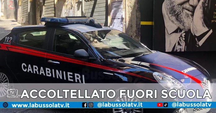 ACCOLTELLATO FUORI SCUOLA A NAPOLI