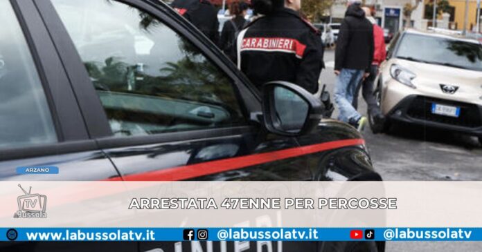 Arzano, lite in una coppia ai domiciliari, lei lo morde e lo accoltella arrestata una 47enne