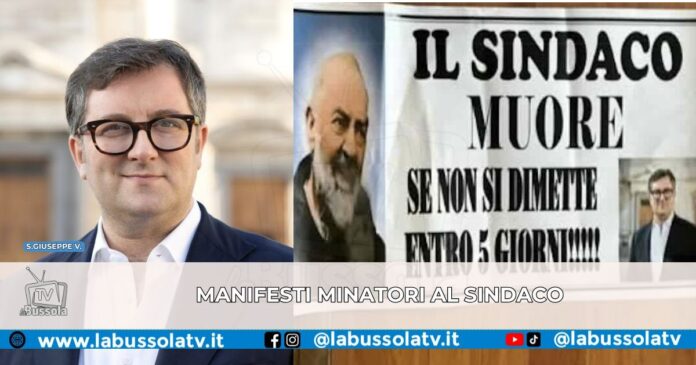 'Dimettiti o muori', minacce a Sindaco nel Napoletano manifesto minatorio negli uffici del comune