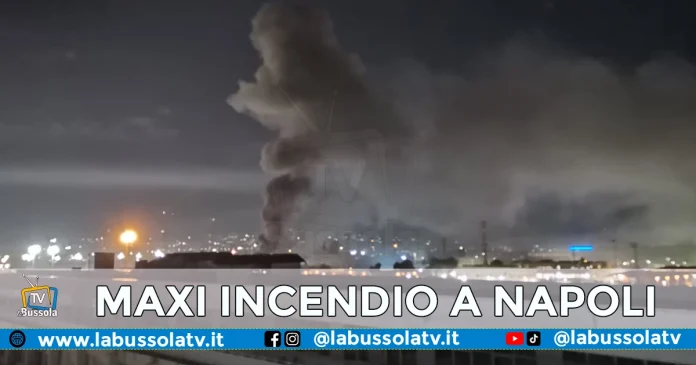 INCENDIO NAPOLI GIANTURCO