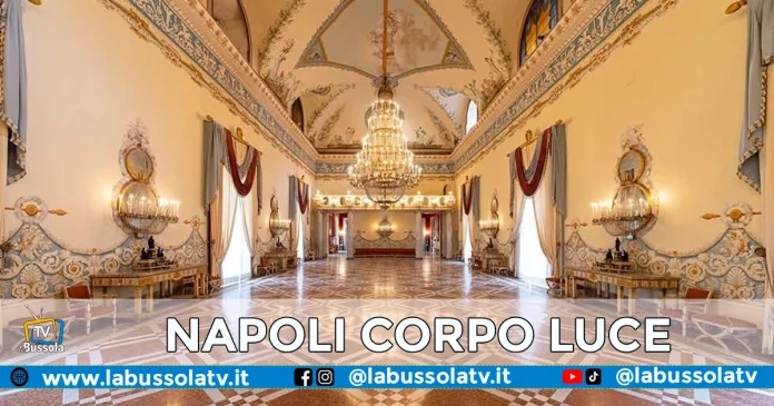 NAPOLI CORPO LUCE