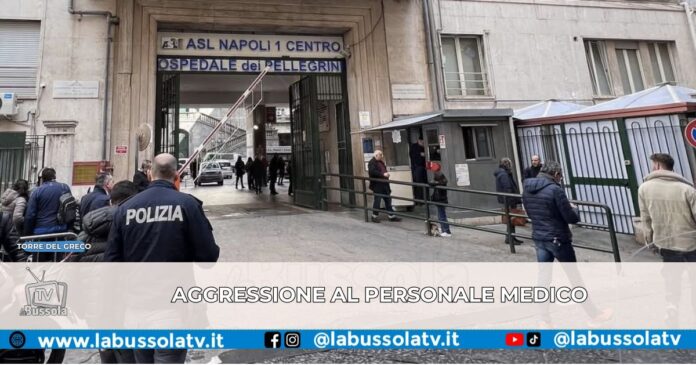 Napoli, all'Ospedale Pellegrini armato con le forbici, aggredisce operatrice a calci all'addome bloccato paziente dopo registrazione al pronto soccorso