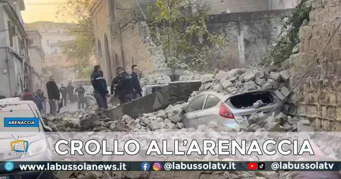 CROLLO ARENACCIA NAPOLI