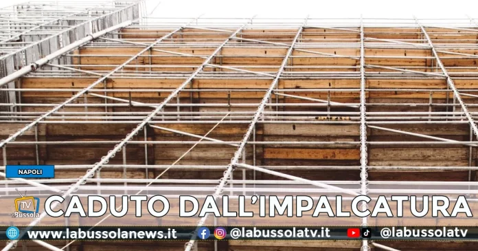 Cade da Impalcatura Napoli