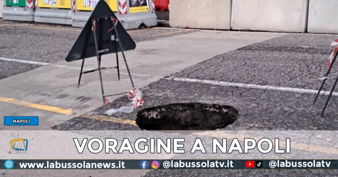 NAPOLI VORAGINE VIA CARAVAGGIO