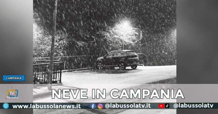 NEVE IN CAMPANIA SCUOLE CHIUSE