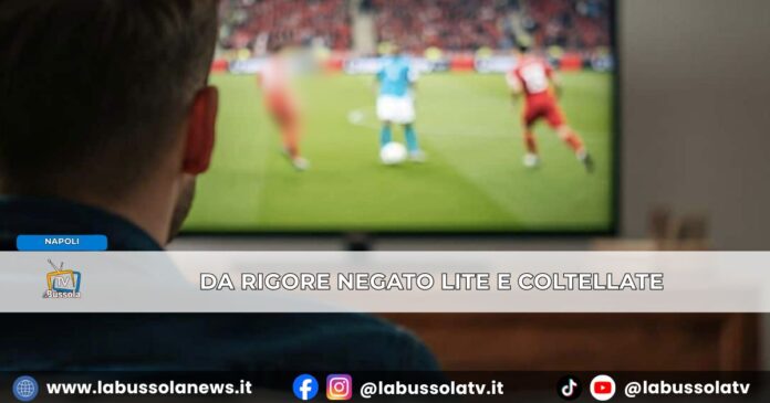 Da rigore negato al Napoli contro l'Atalanta scoppia lite tra coniugi, lei lo accoltella Pensavo mi stesse insultando