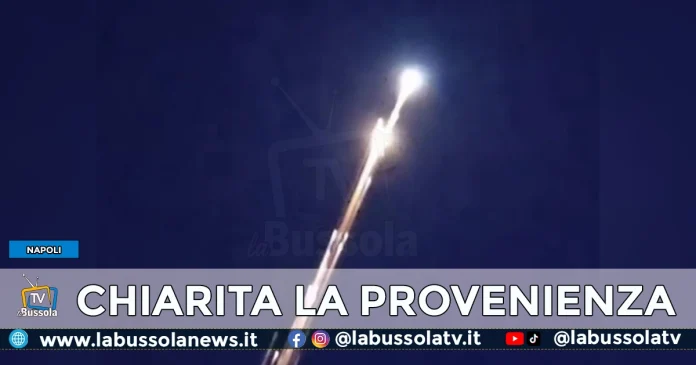 SCIA LUMINOSA CIELO NAPOLI CAMPANIA