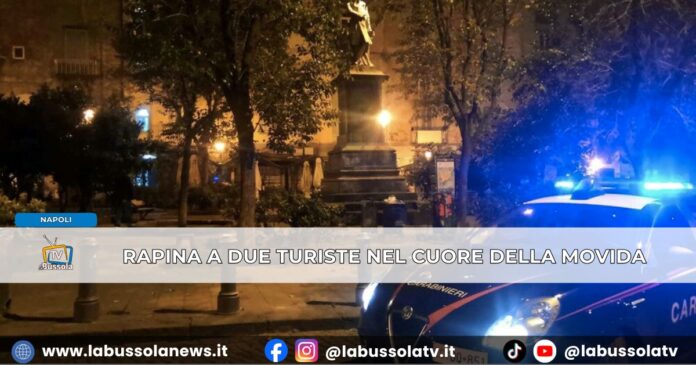 Napoli, Rapina nel cuore della movida turiste minacciate con una pistola nel bagno di un locale a piazza bellini, arrestato 33enne