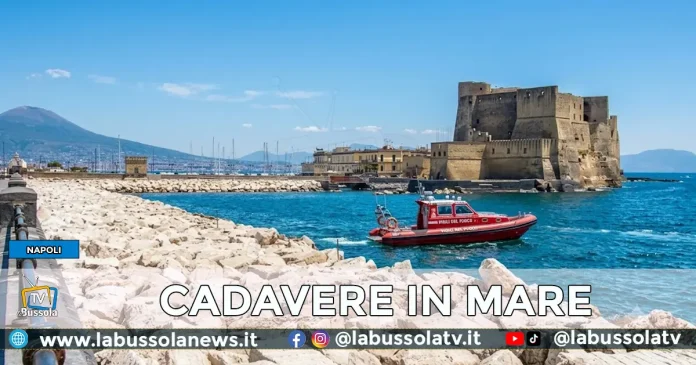 NAPOLI CADAVERE LUNGOMARE
