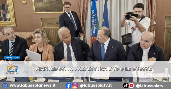 Campi Flegrei, il Ministro Piantedosi dal Prefetto “Meloni segue la situazione, se 100 milioni non bastano non ci tiriamo indietro