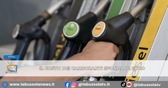 Carburanti il prezzo medio del self benzina sfonda il muro dei 2 euro, gasolio a 2,116 a litro