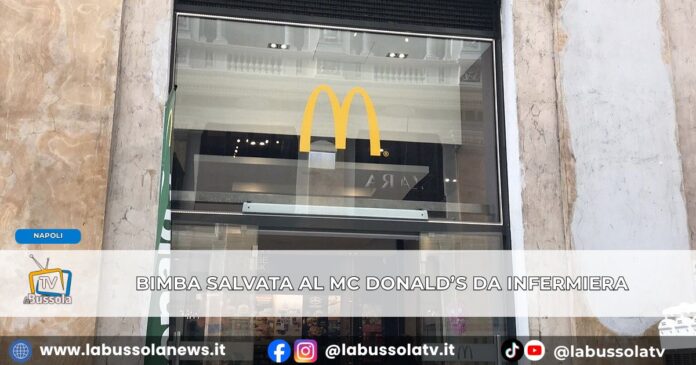Dramma sfiorato a Napoli, bimba di un anno smette di respirare al McDonald’s il 118 la salva in pochi minuti
