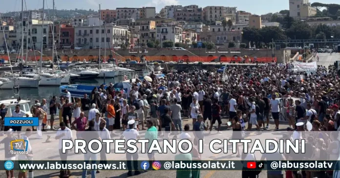 POZZUOLI PROTESTE
