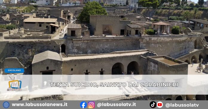 Tenta suicidio negli scavi di Ercolano, salvato dai negoziatori dei carabinieri
