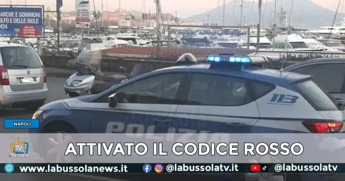 Mergellina chiede aiuto dal balcone
