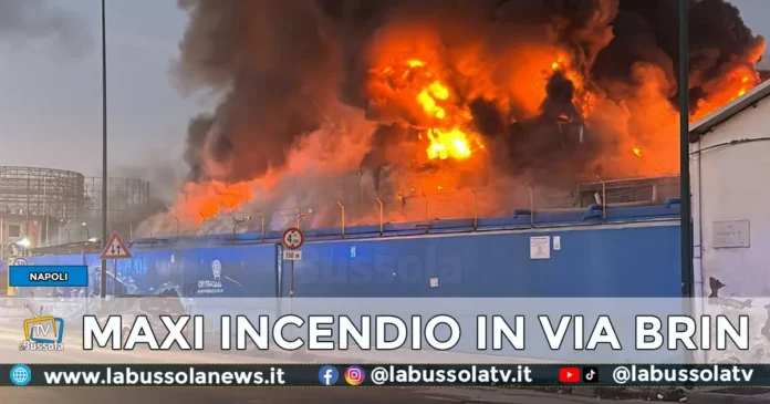 NAPOLI INCENDIO VIA BRIN
